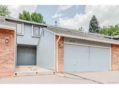 2754 S Lansing Way
