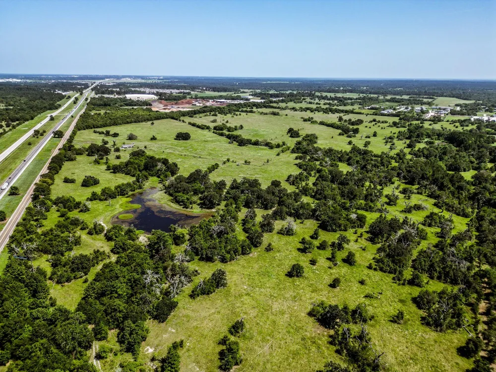 1031 Interstate 45 Huntsville, TX 77320