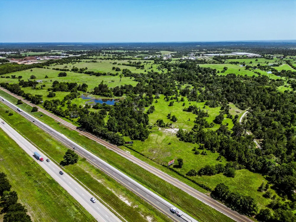 1031 Interstate 45 Huntsville, TX 77320