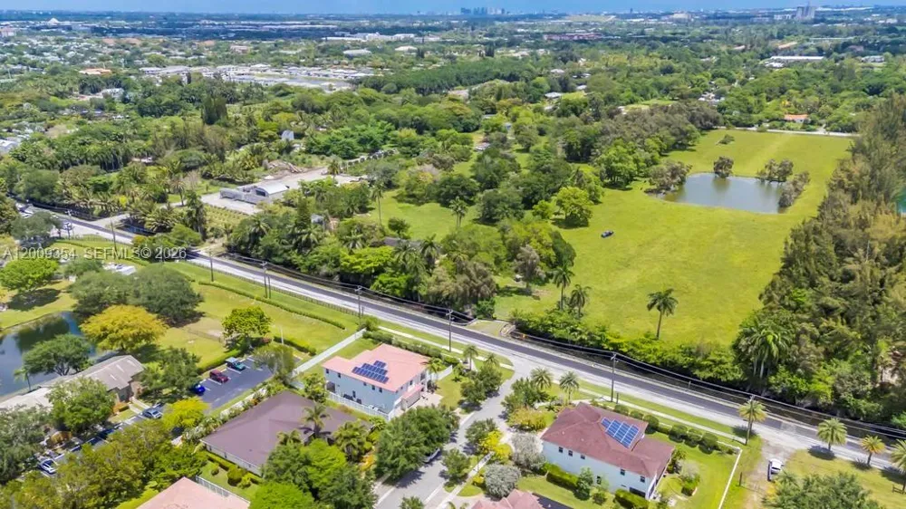 7601 Dr Davie, FL 33328