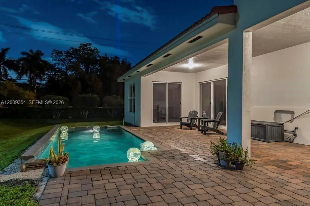 7601 Dr Davie, FL 33328