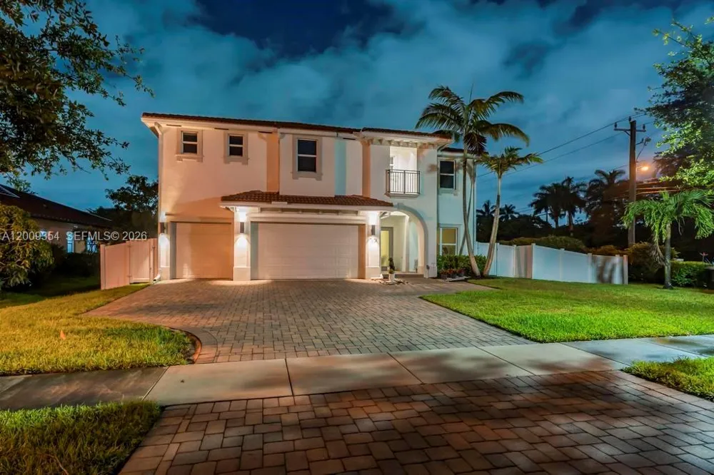 7601 Dr Davie, FL 33328