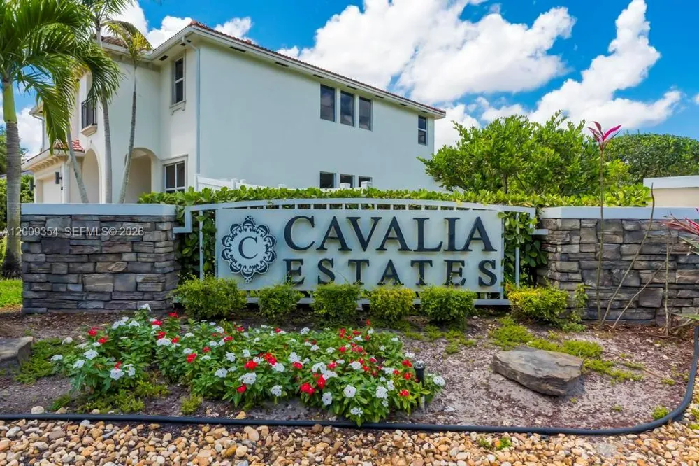 7601 Dr Davie, FL 33328