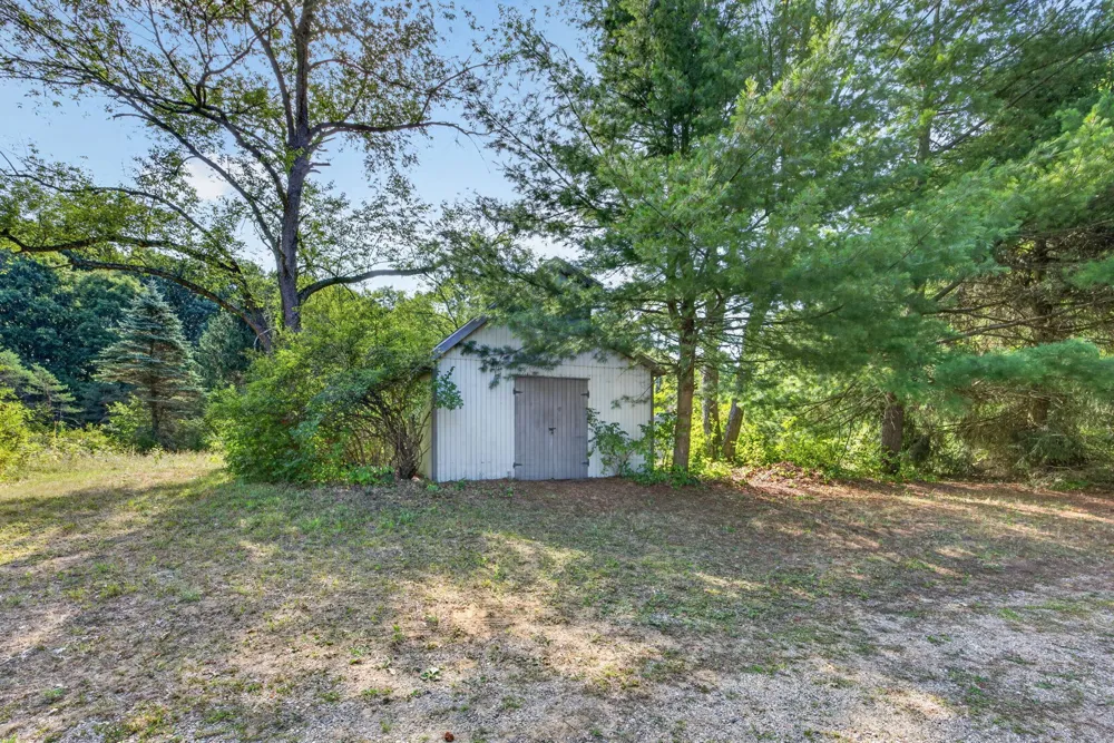 9880 85th Avenue Morton Township, MI 49332