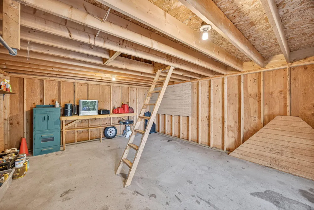 9880 85th Avenue Morton Township, MI 49332