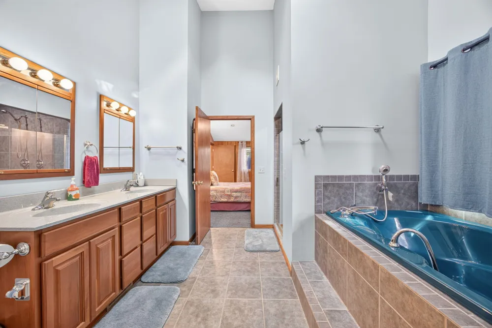 9880 85th Avenue Morton Township, MI 49332