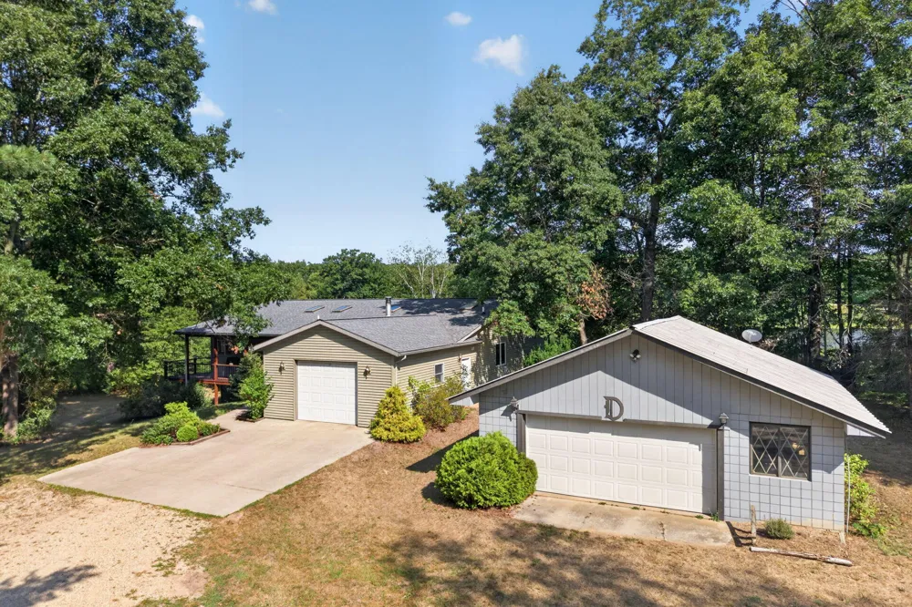 9880 85th Avenue Morton Township, MI 49332