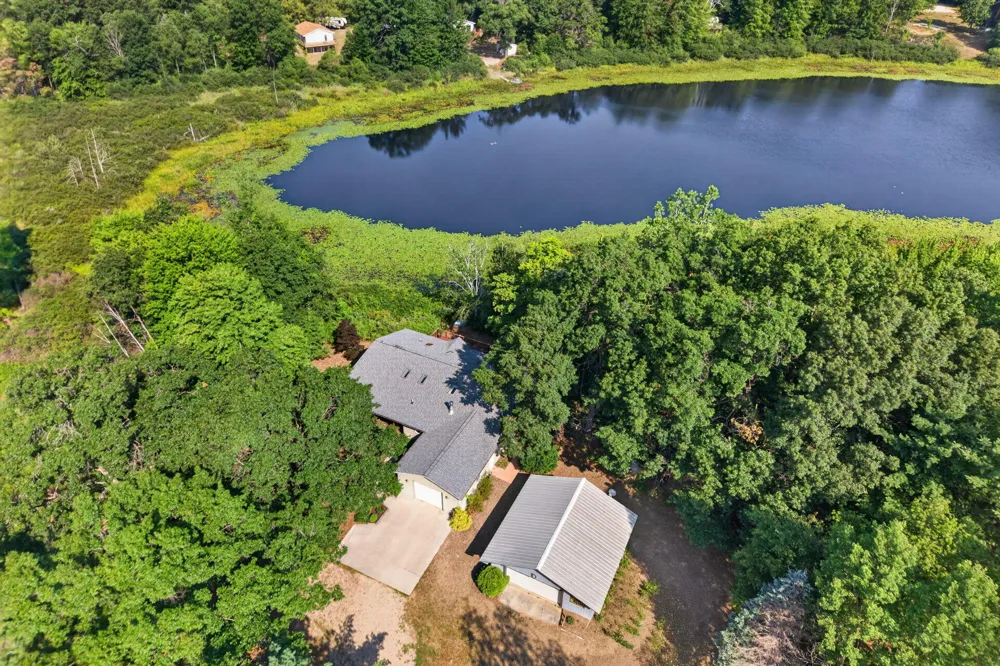 9880 85th Avenue Morton Township, MI 49332