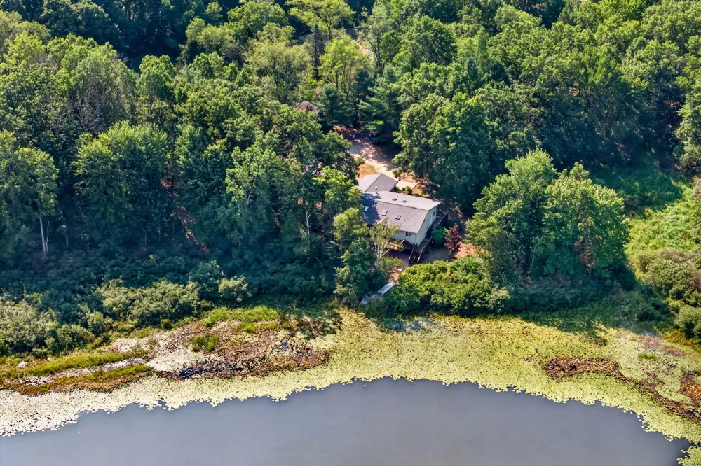 9880 85th Avenue Morton Township, MI 49332