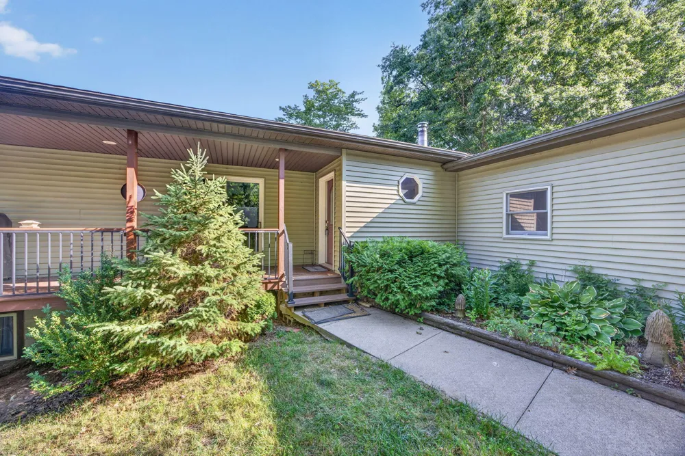 9880 85th Avenue Morton Township, MI 49332