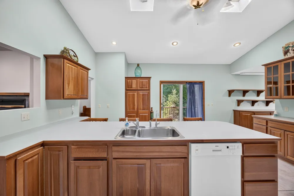 9880 85th Avenue Morton Township, MI 49332