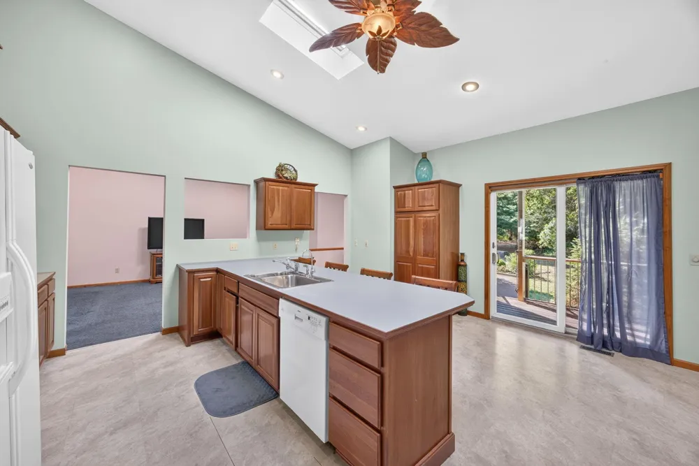 9880 85th Avenue Morton Township, MI 49332