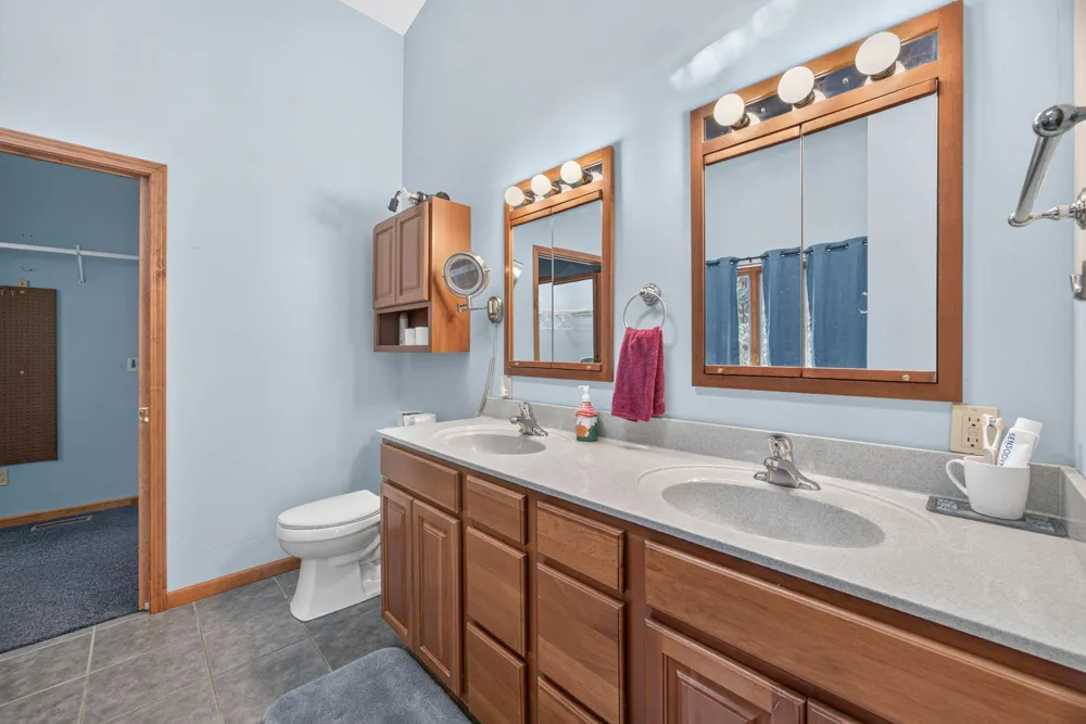 9880 85th Avenue Morton Township, MI 49332