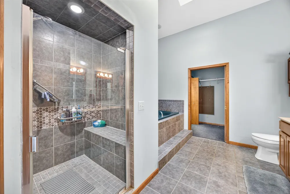 9880 85th Avenue Morton Township, MI 49332