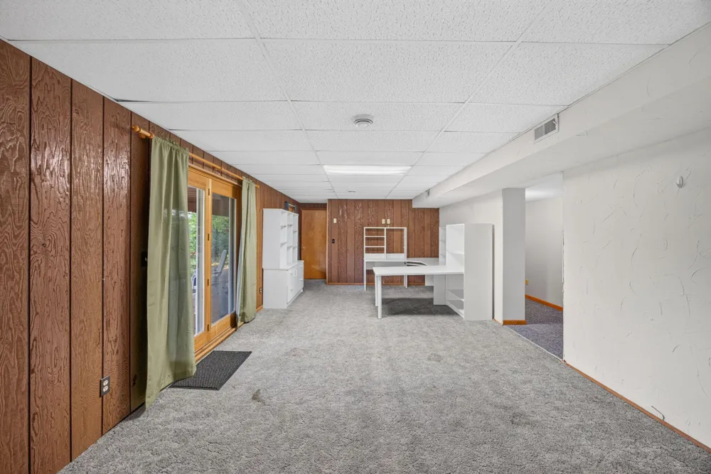 9880 85th Avenue Morton Township, MI 49332