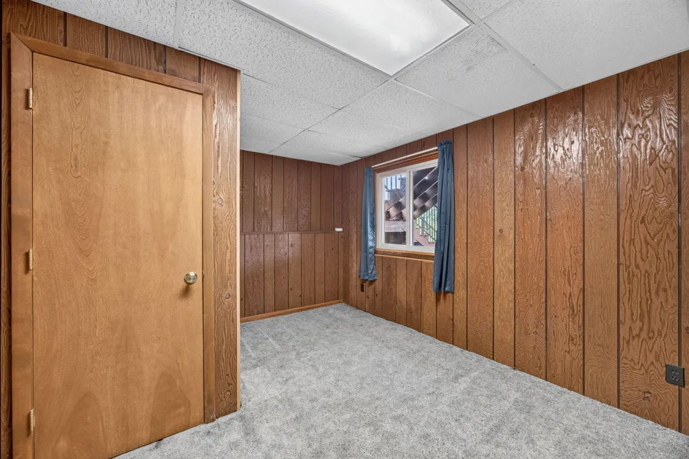 9880 85th Avenue Morton Township, MI 49332