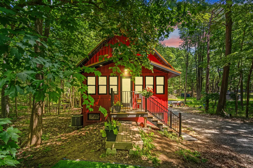 6907 126th Avenue Saugatuck Township, MI 49408