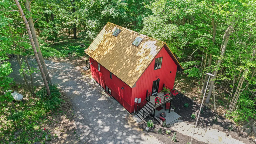 6907 126th Avenue Saugatuck Township, MI 49408