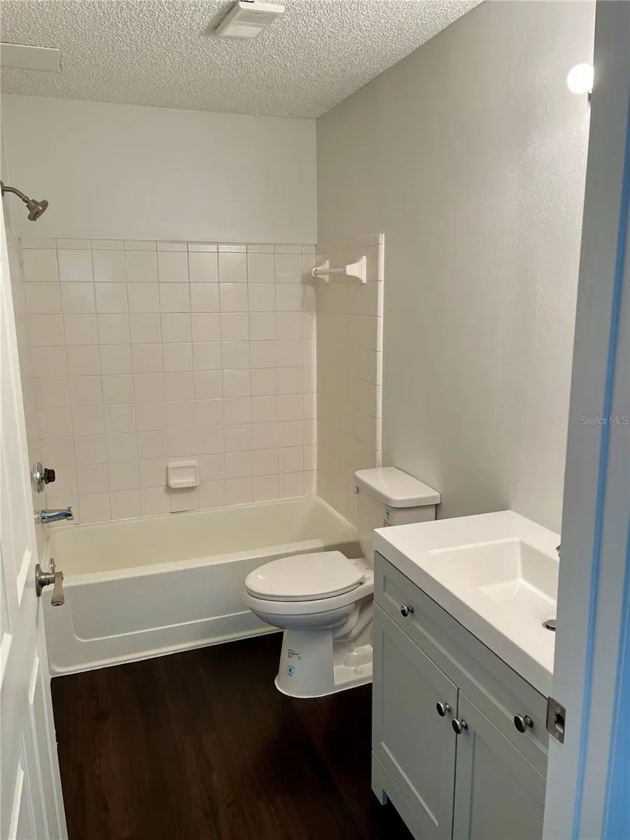 2521 GRASSY POINT DRIVE #101 Lake Mary, FL 32746