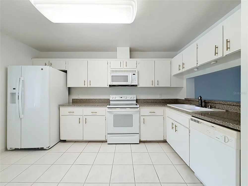 15 ESCONDIDO COURT #148 Altamonte Springs, FL 32701