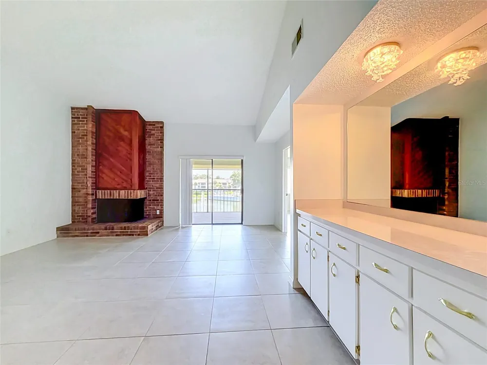 15 ESCONDIDO COURT #148 Altamonte Springs, FL 32701