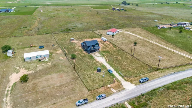 500 County Road 2645 Moore, TX 78057