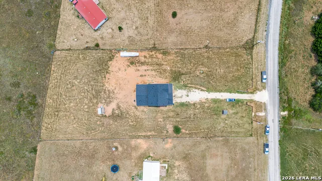 500 County Road 2645 Moore, TX 78057