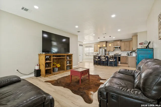 500 County Road 2645 Moore, TX 78057