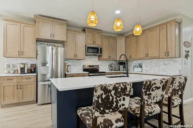 500 County Road 2645 Moore, TX 78057