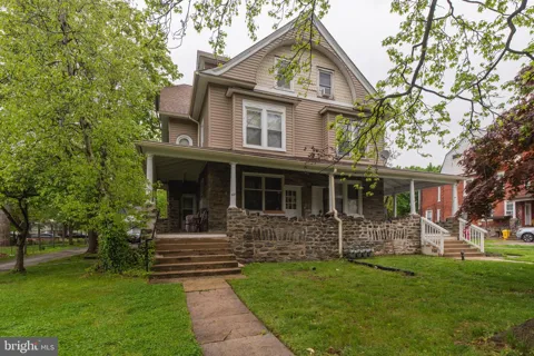 120 WALNUT AVENUE #3