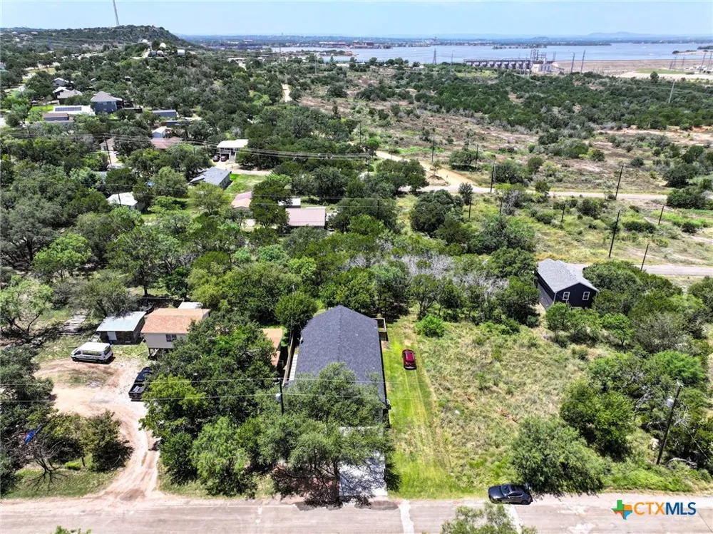 638 Oak Lane Cottonwood Shores, TX 78657