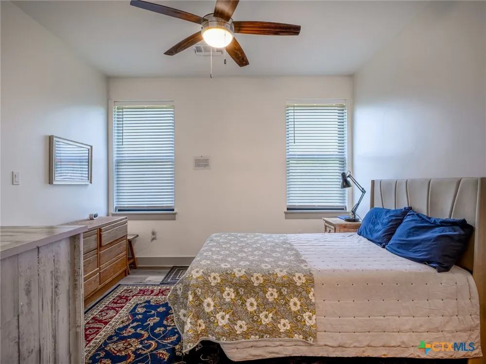 638 Oak Lane Cottonwood Shores, TX 78657