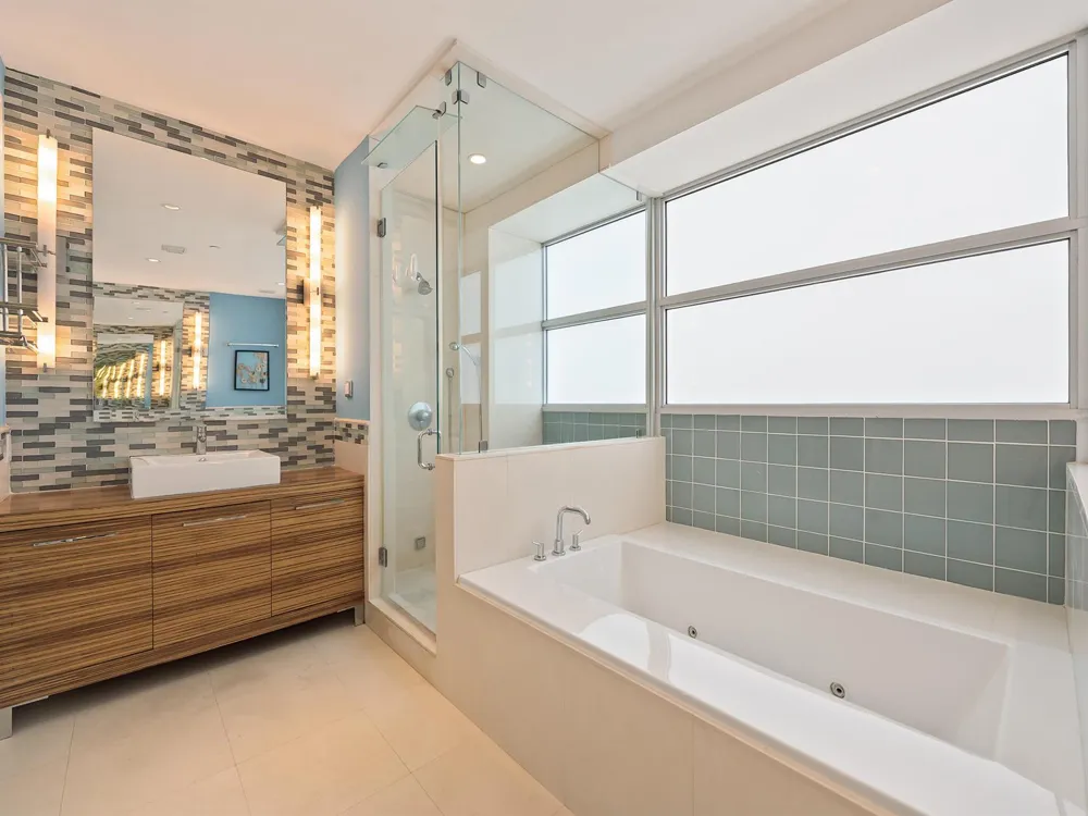 215 Hendricks Isle Fort Lauderdale, FL 33301