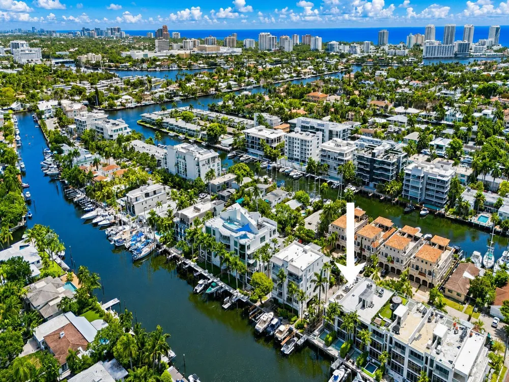 215 Hendricks Isle Fort Lauderdale, FL 33301