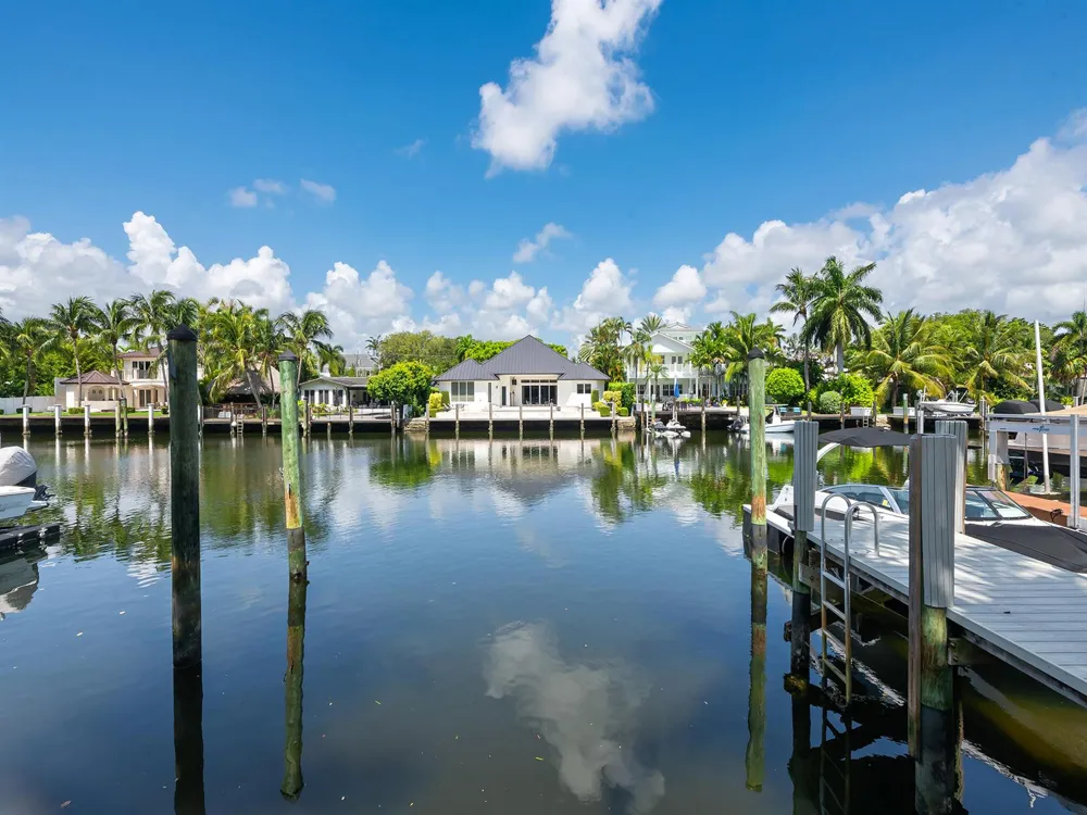 215 Hendricks Isle Fort Lauderdale, FL 33301