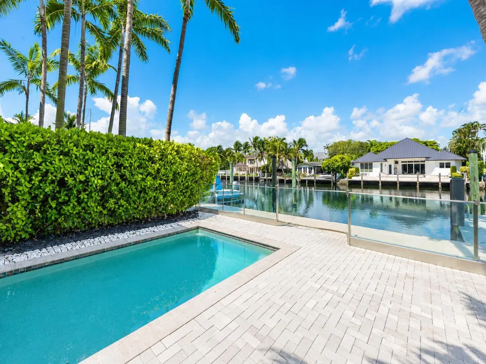 215 Hendricks Isle Fort Lauderdale, FL 33301