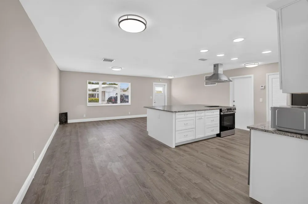 2081 SW 13th Terrace Boynton Beach, FL 33426