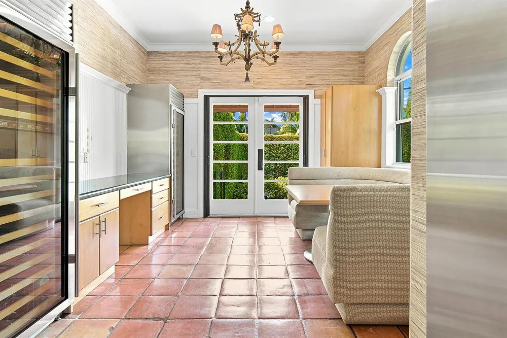 245 Brazilian Avenue Palm Beach, FL 33480