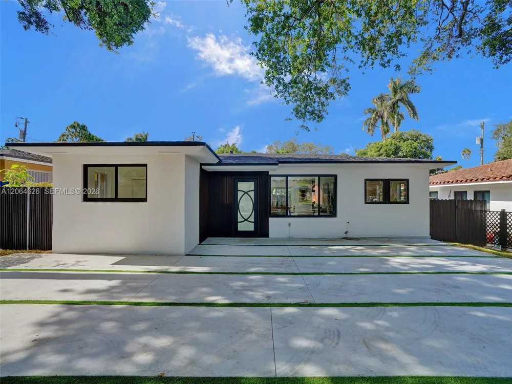 2380 NE 184th Ter North Miami Beach, FL 33160