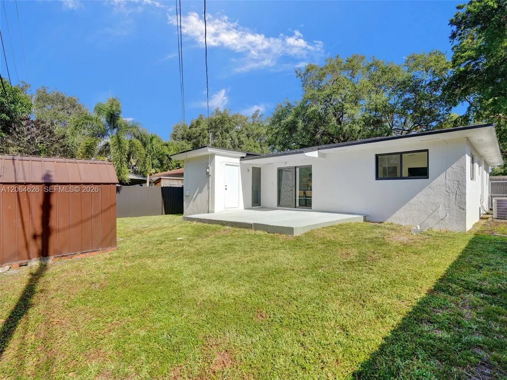 2380 NE 184th Ter North Miami Beach, FL 33160