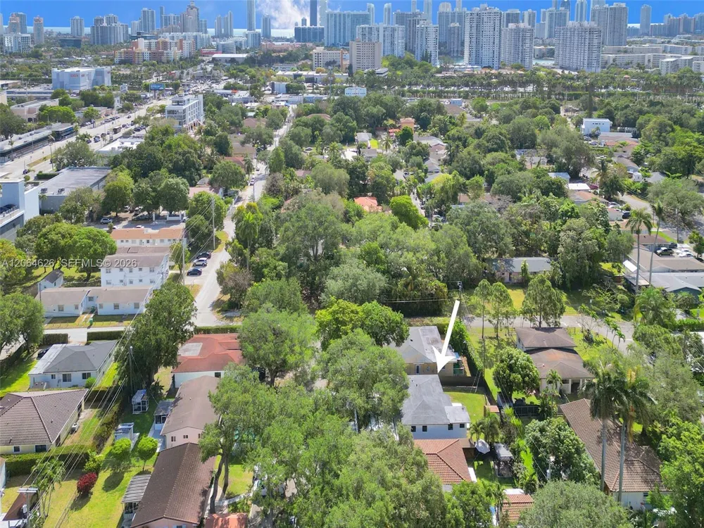 2380 NE 184th Ter North Miami Beach, FL 33160