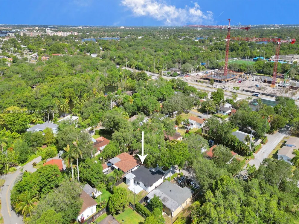 2380 NE 184th Ter North Miami Beach, FL 33160