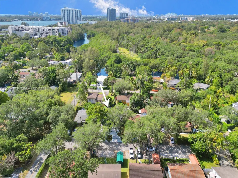 2380 NE 184th Ter North Miami Beach, FL 33160