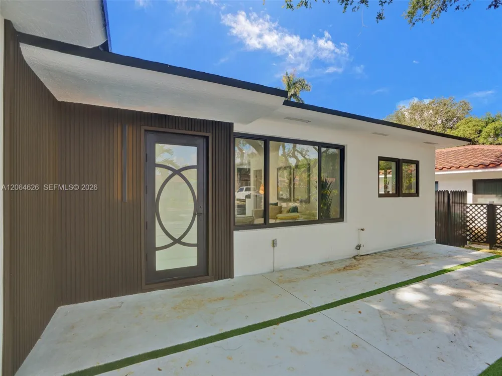 2380 NE 184th Ter North Miami Beach, FL 33160