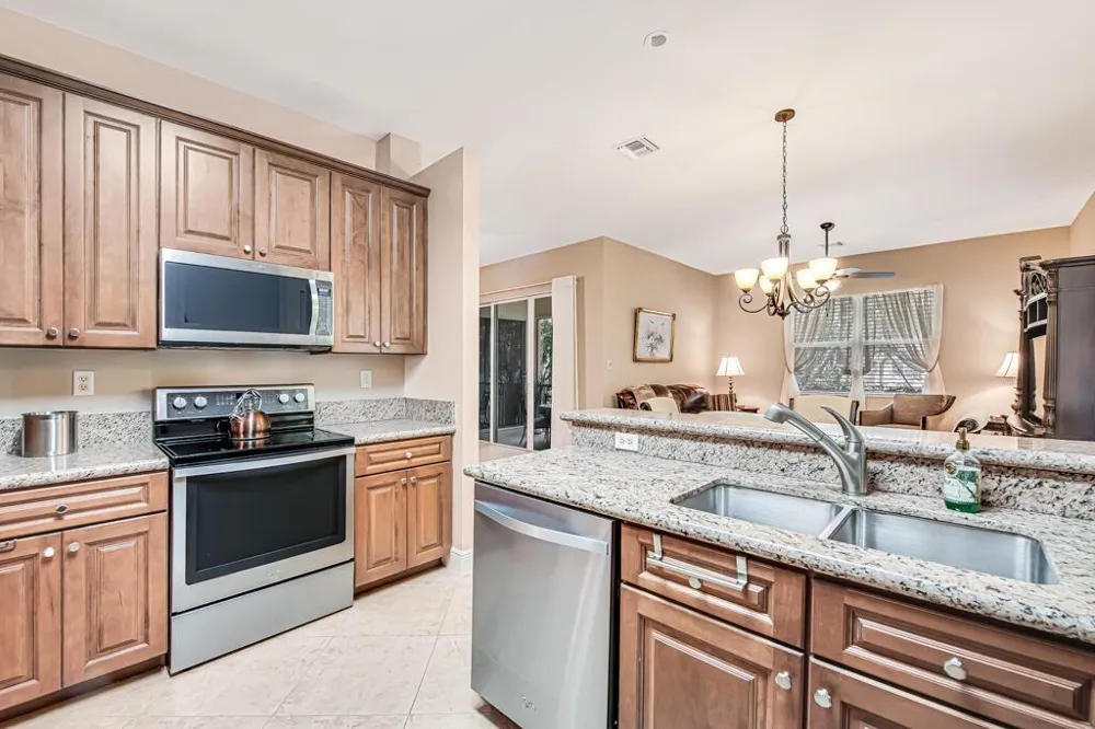 9786 Midship Way #203 Royal Palm Beach, FL 33411