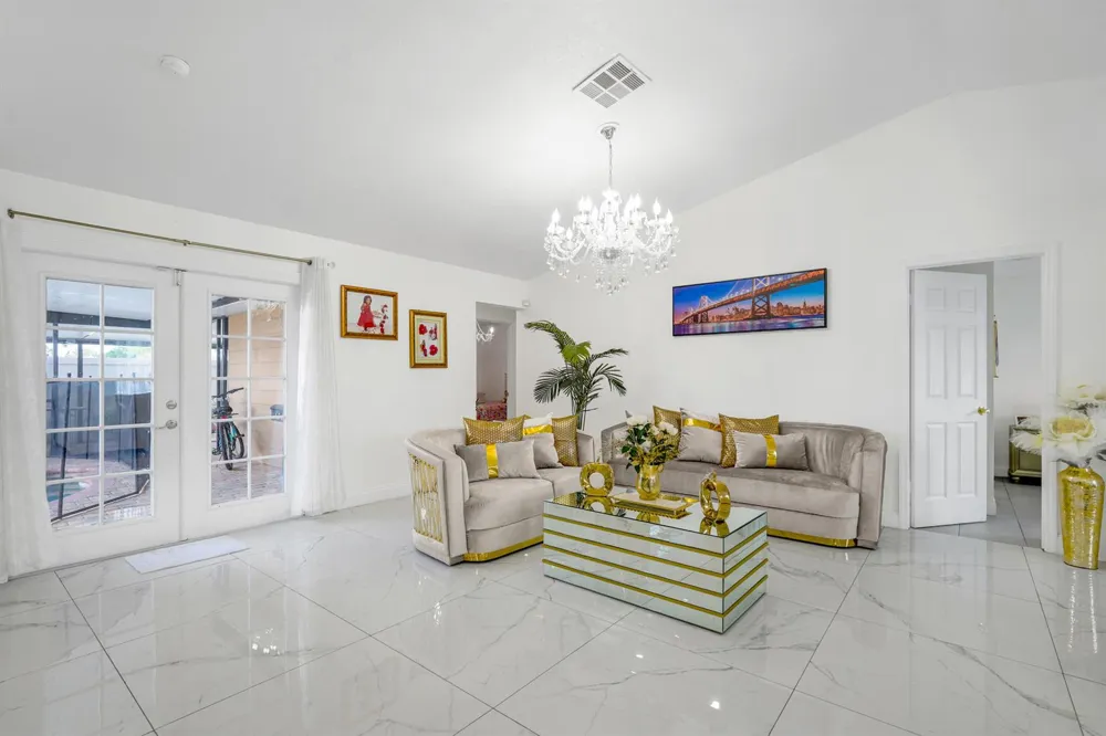 363 BUTTONWOOD DRIVE Kissimmee, FL 34743