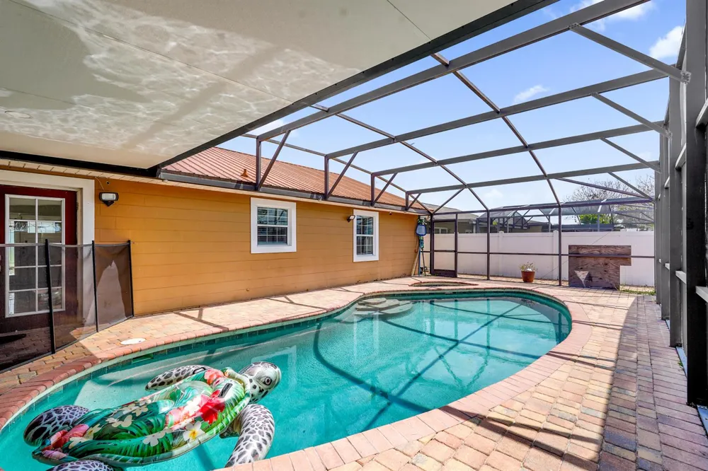 363 BUTTONWOOD DRIVE Kissimmee, FL 34743