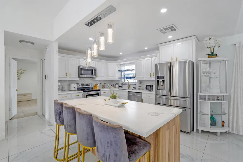 363 BUTTONWOOD DRIVE Kissimmee, FL 34743