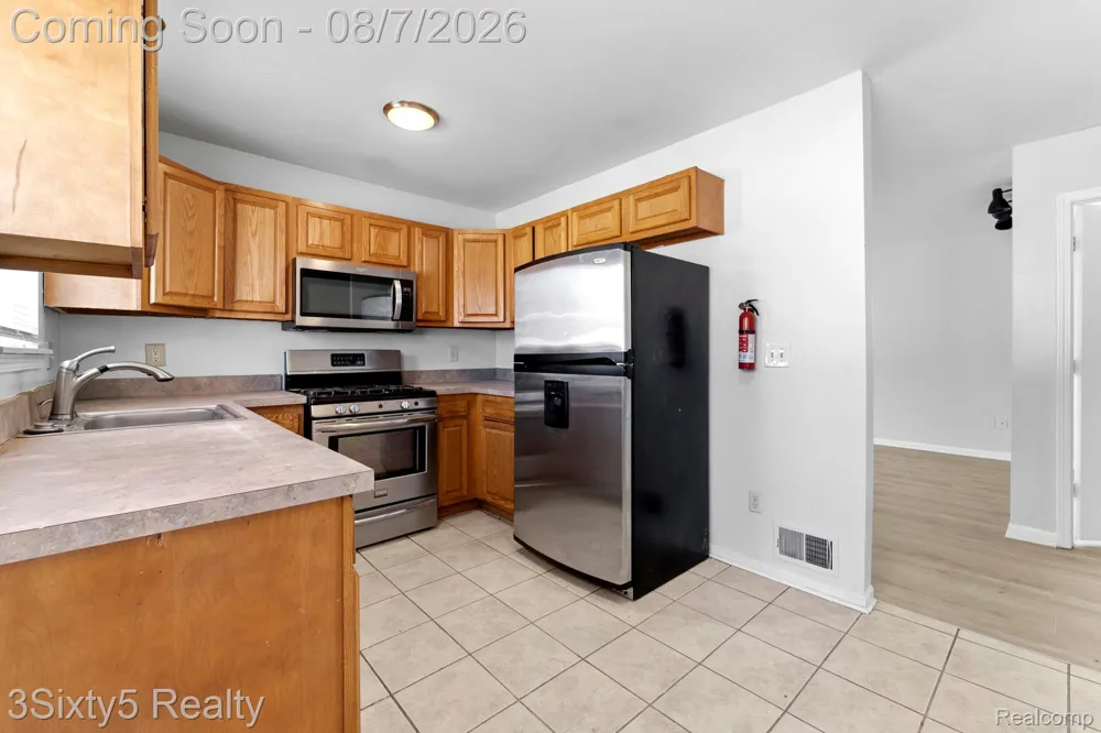 1681 Marion Avenue Lincoln Park City, MI 48146