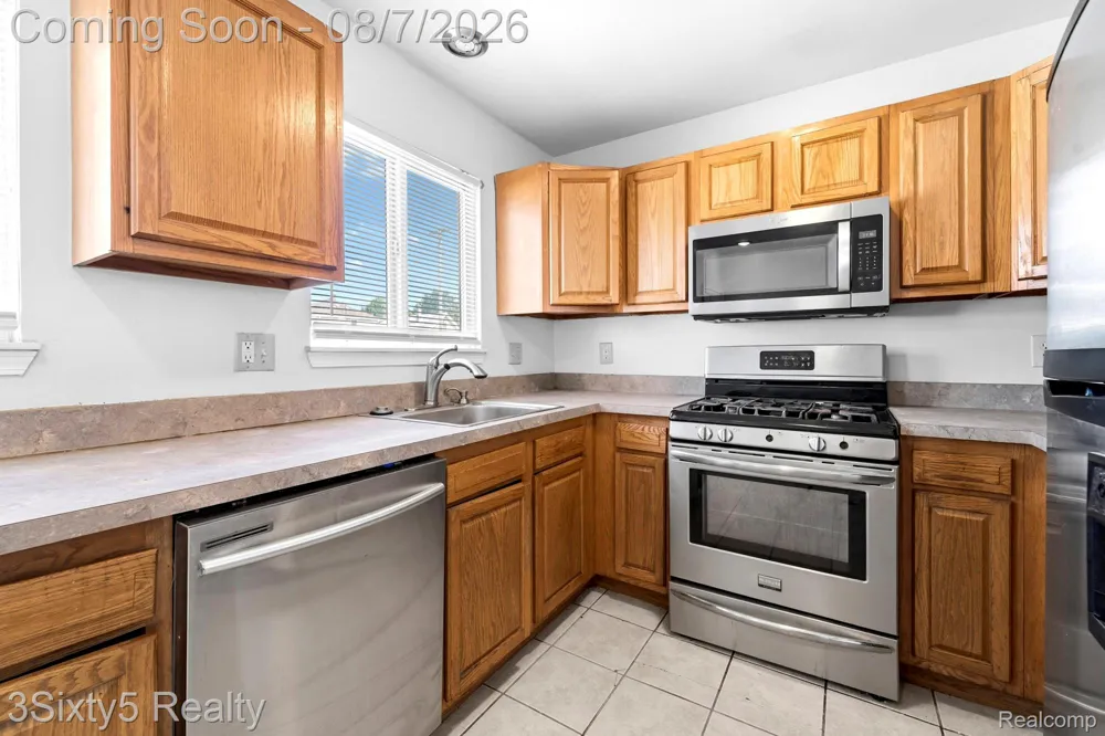 1681 Marion Avenue Lincoln Park City, MI 48146